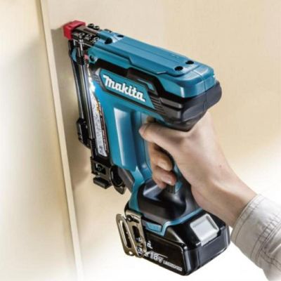 ST421D 充電式タッカ 4mm 18V マキタ | 道具屋オンライン