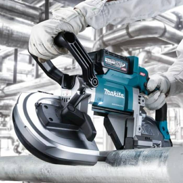 美品 マキタ 充電式ポータブルバンドソー PB001GZ 本体のみ makita